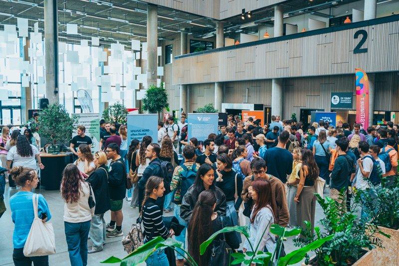 International Welcome Day, Fair and participants